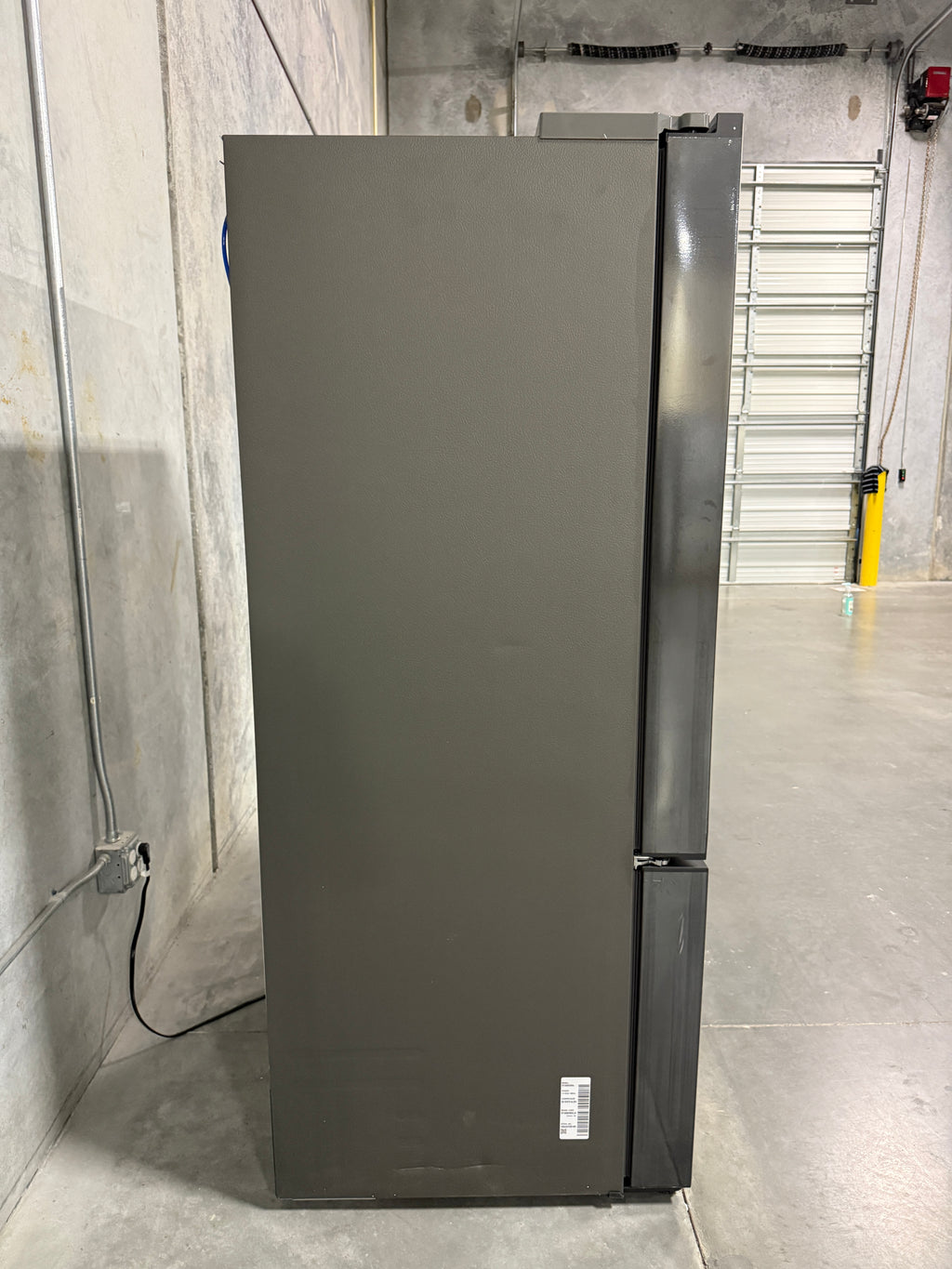 Samsung 24 Cu. Ft. Bespoke Counter Depth 3-Door French Door Refrigerator with AutoFill Water Pitcher (Scratch & Dent)