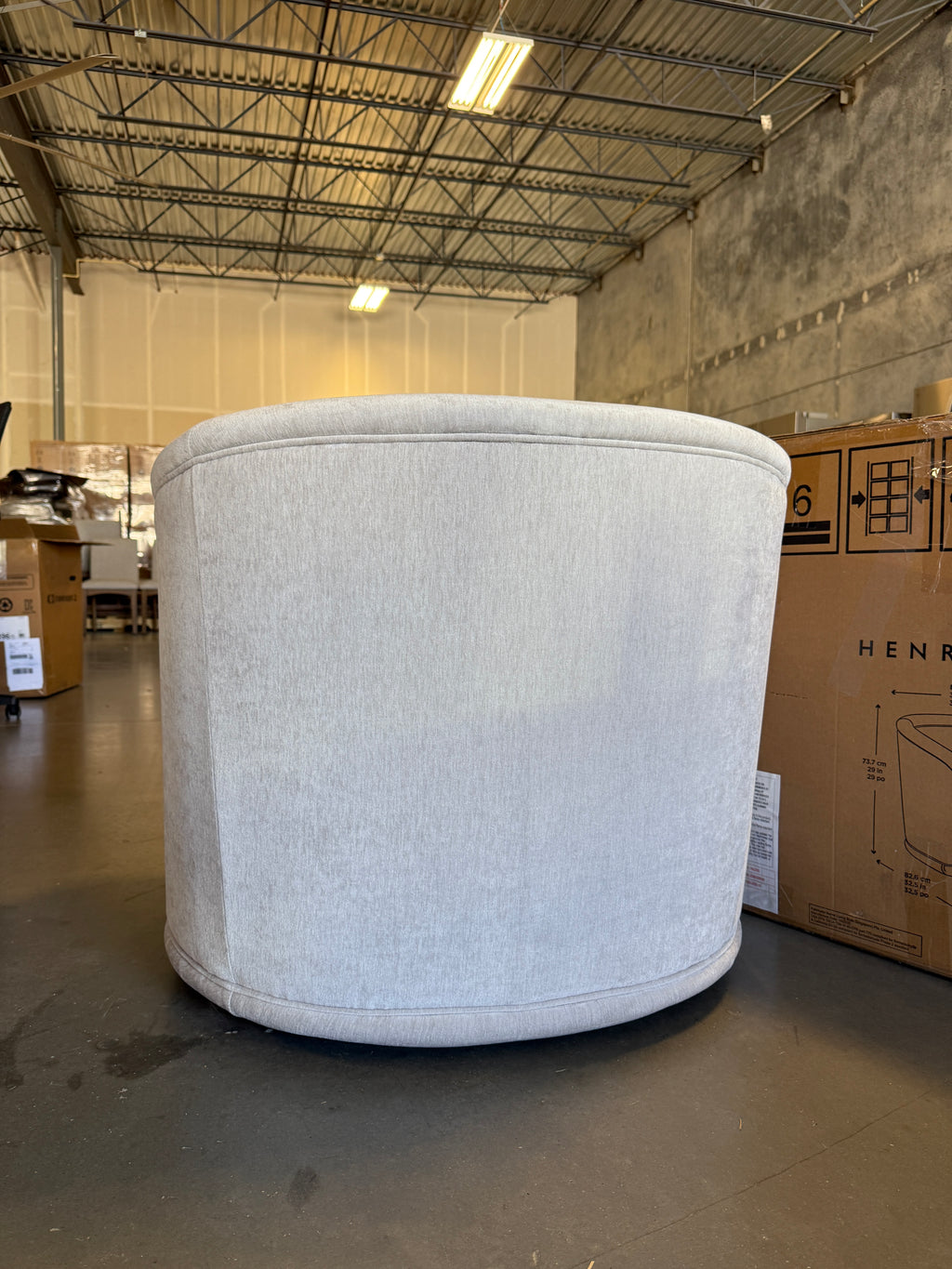 Henredon Aspen Hill Fabric Swivel Chair