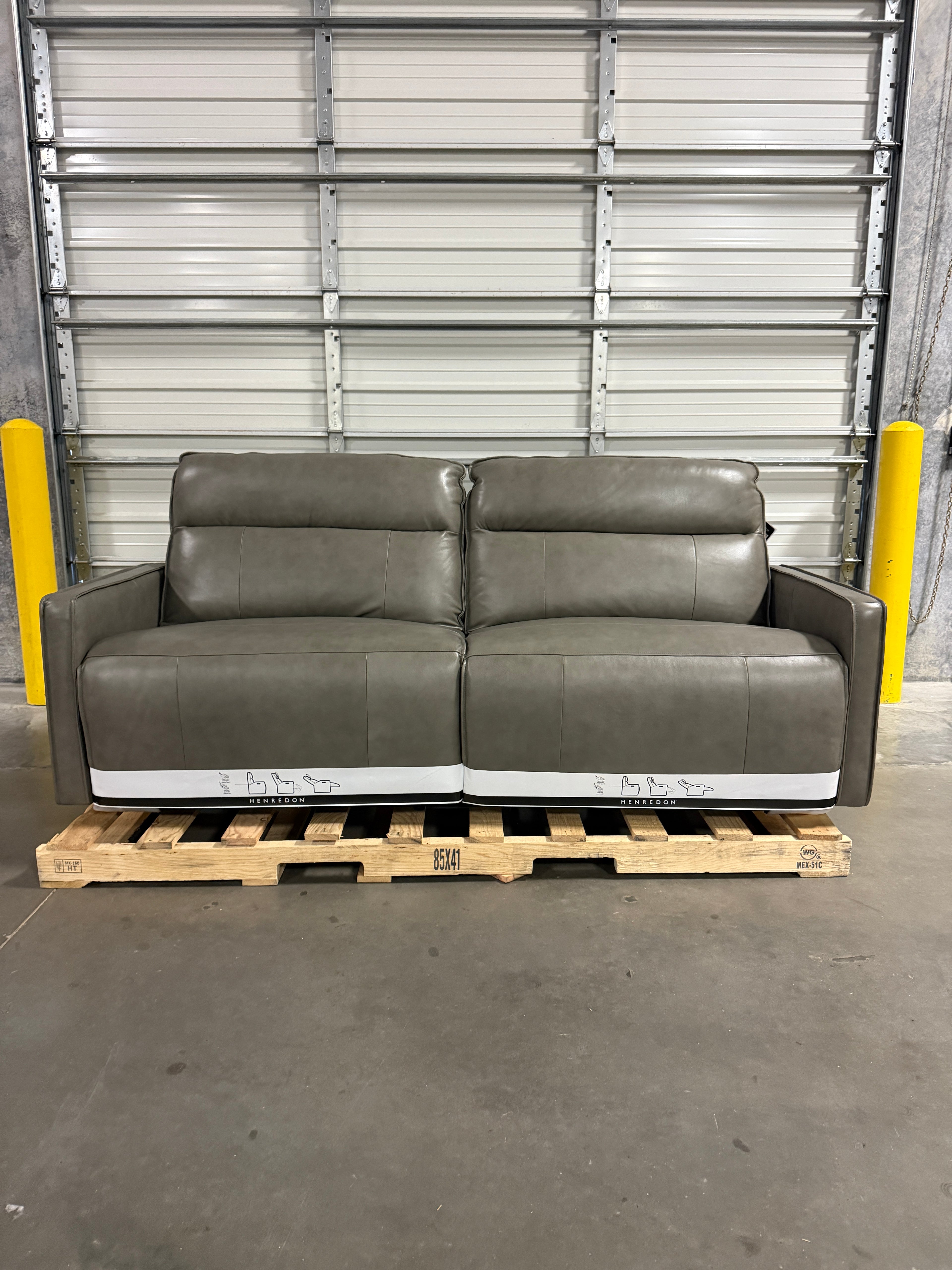 Henredon Keira Leather Zero-Gravity Reclining Sofa