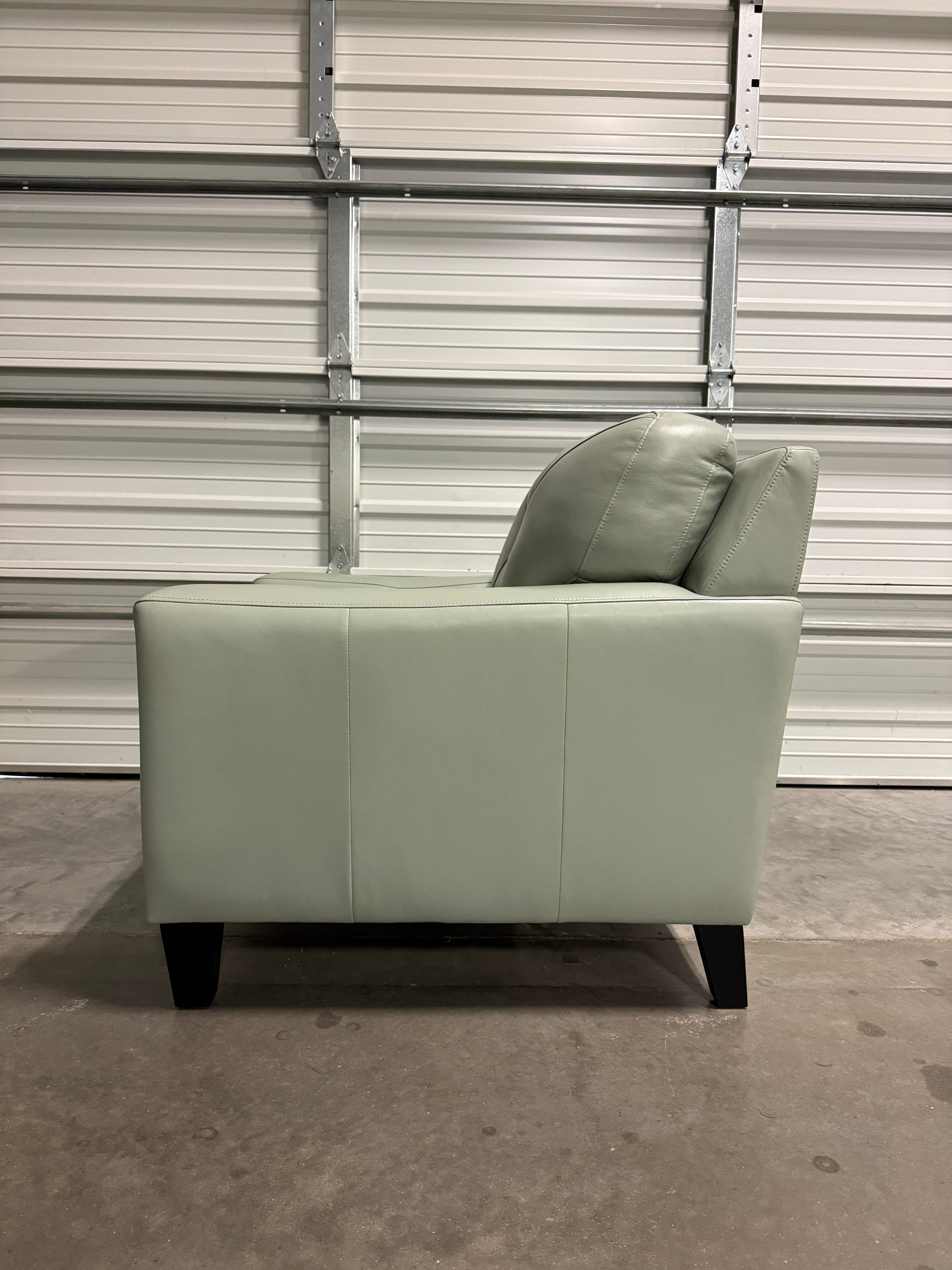 Atmore Top Grain Leather Chair